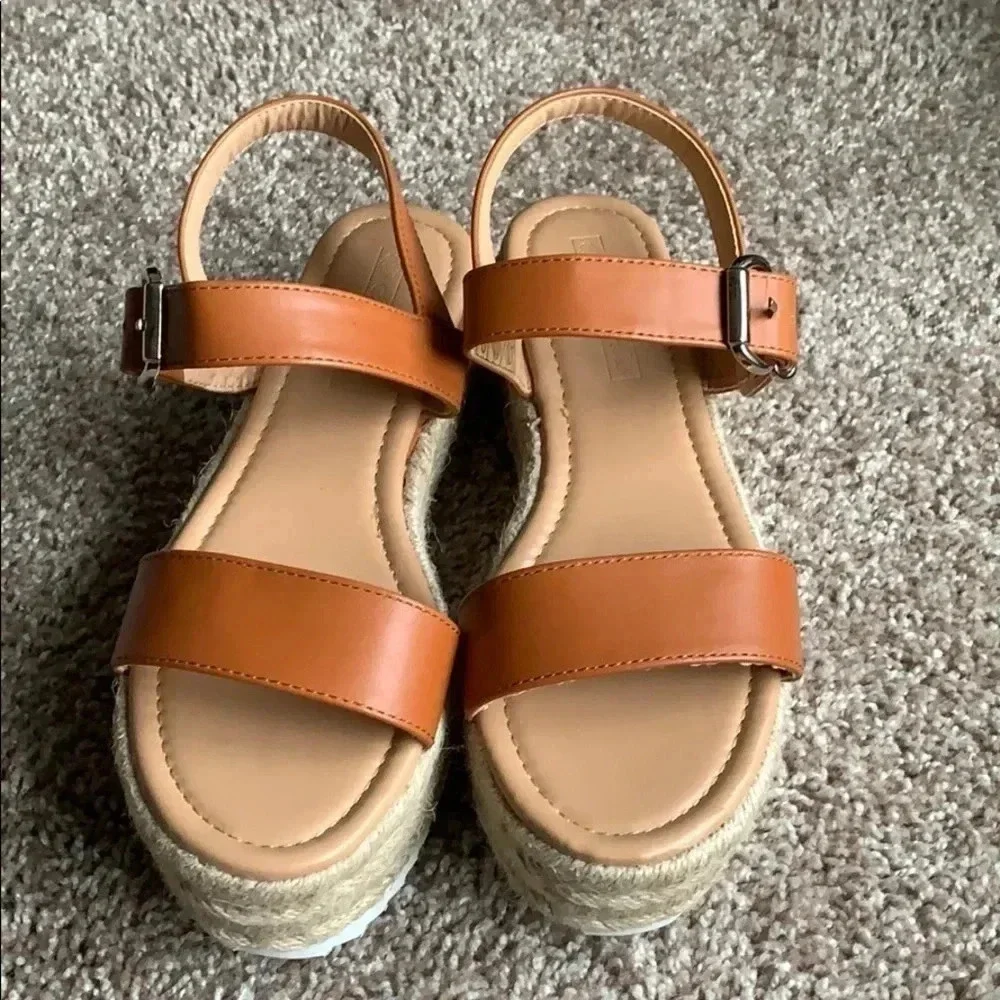 Cognac Brown Wedge Sandals Size 7.5 NEW